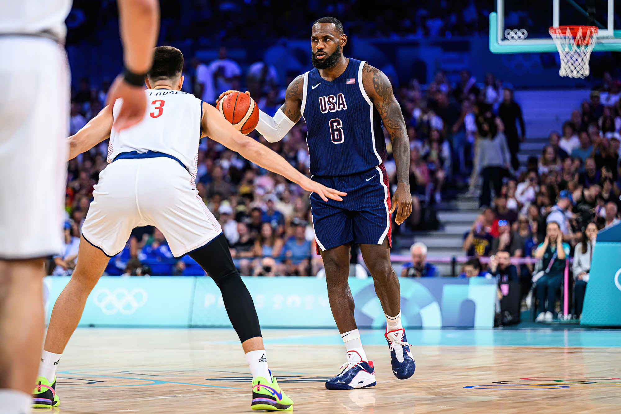 塞尔维亚男篮横扫希腊男篮，杜兰特关键制胜