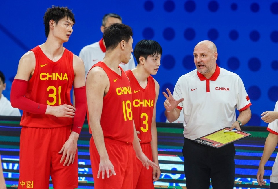 山西队翻盘76人，王哲林点燃赛场