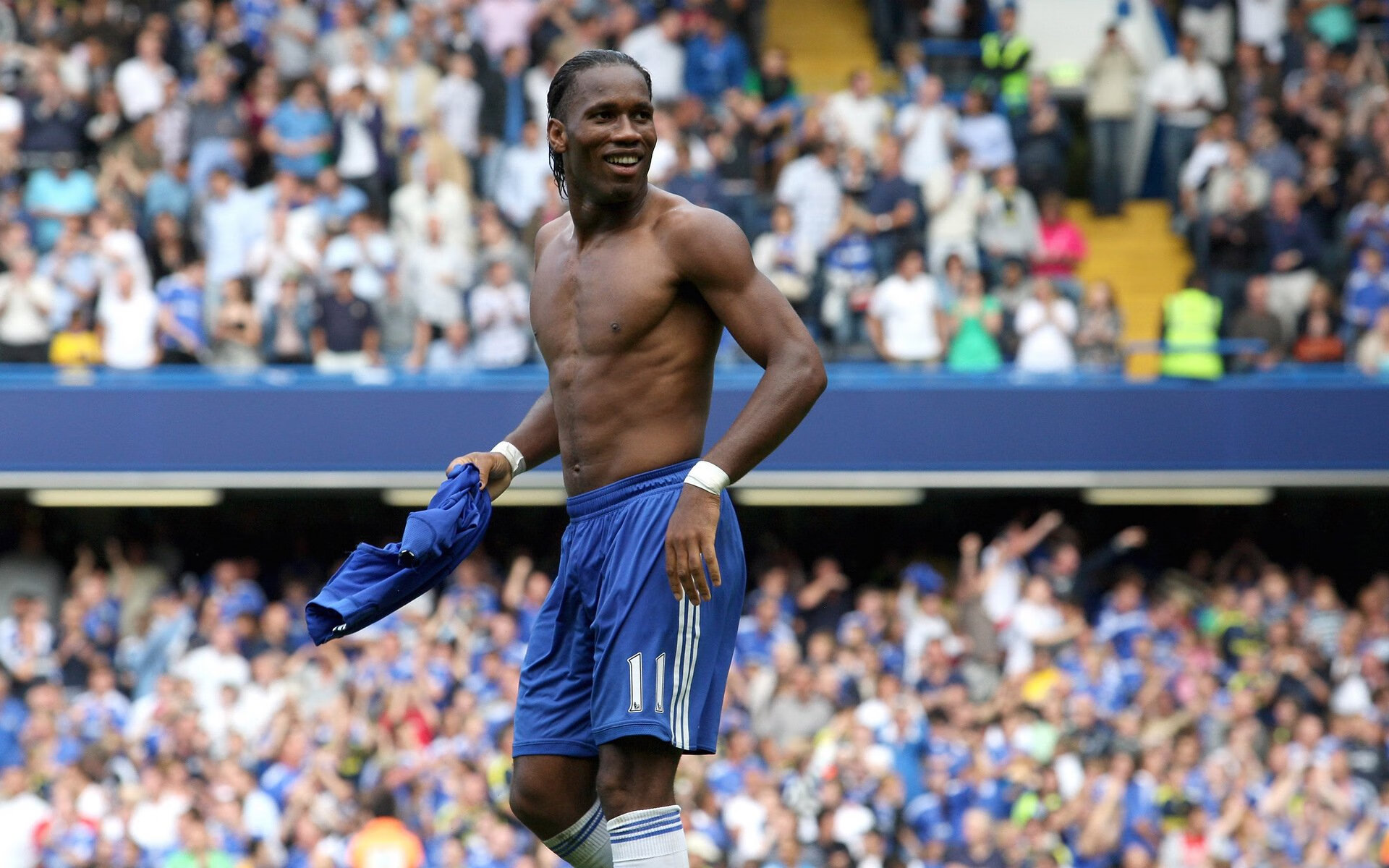 当曼城蓝遇见埃及黄,本泽马在战术版图上的巨星烙印