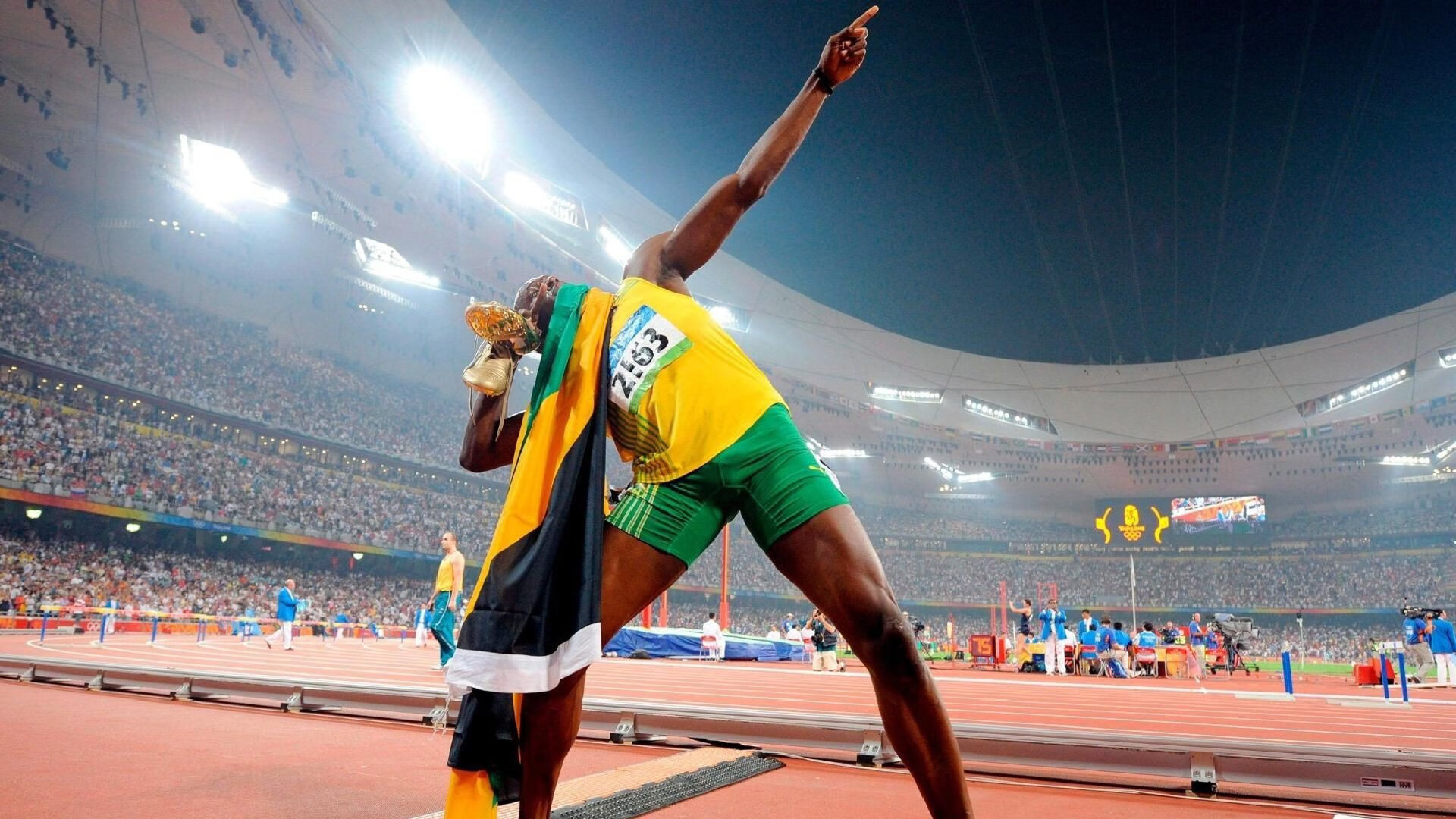 绿茵场外的冠军之心，当德里赫特在NBA总决赛之夜闪耀